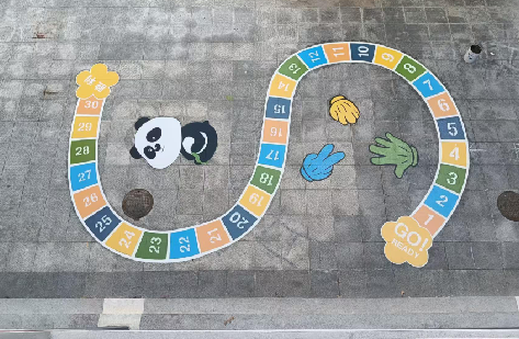 兰坪地面游戏彩绘