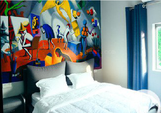 兰坪对于酒店的墙体彩绘而言更注重哪些方面？